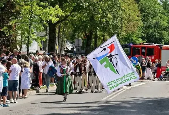Zakopiańska OSP podsumowuje zabezpieczenia wydarzeń: festiwal folkloru, trening reagowania i bieg charytatywny