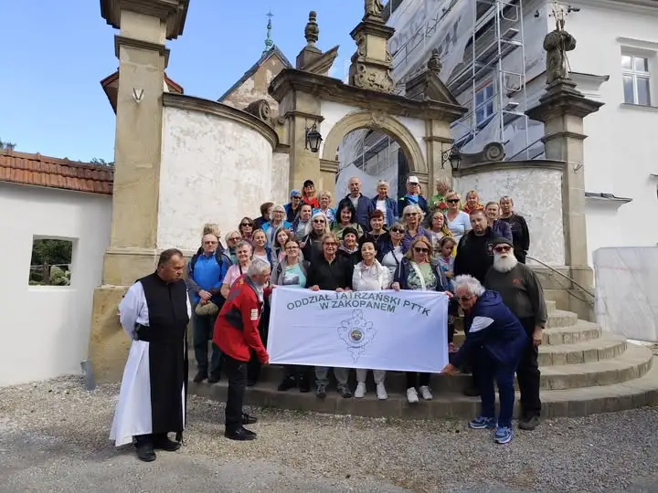Wycieczka PTTK z Zakopanego: zamek w Dobczycach i Beskid Wyspowy