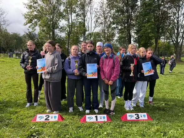Mistrzostwa Powiatu Tatrzańskiego w biegach przełajowych na Górnych Równiach Krupowych
